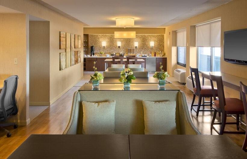 Номер Executive, Doubletree By Hilton Boston North Shore