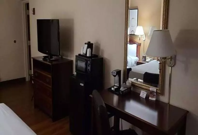 キングサイズベッドのスタンダードルーム, Auburn Place Hotel & Suites Cape Girardeau