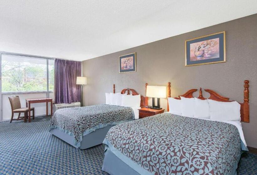 장애인을 위한 스탠다드 룸, Days Inn By Wyndham Arlington Pentagon