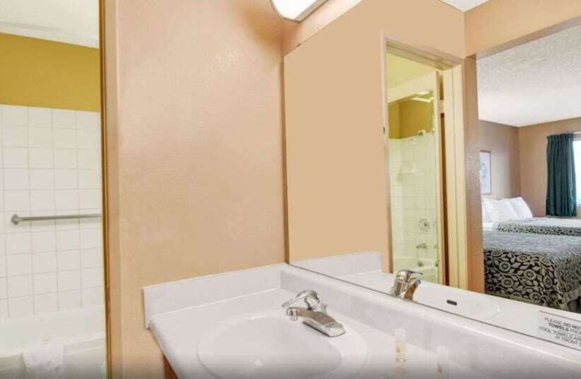 חדר דלוקס, Days Inn By Wyndham El Paso Airport East