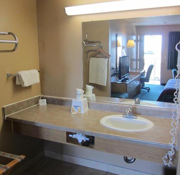 חדר דלוקס, Days Inn By Wyndham El Paso Airport East