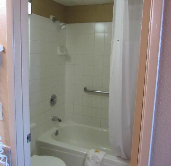 스탠다드 룸 킹사이즈 침대, Days Inn By Wyndham El Paso Airport East