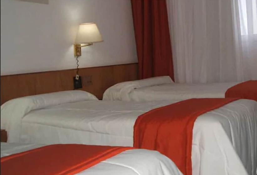 غرفة قياسية ثلاثية, El Mirador Hotel & Spa