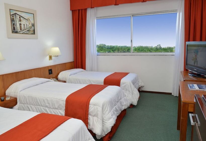 غرفة قياسية ثلاثية, El Mirador Hotel & Spa