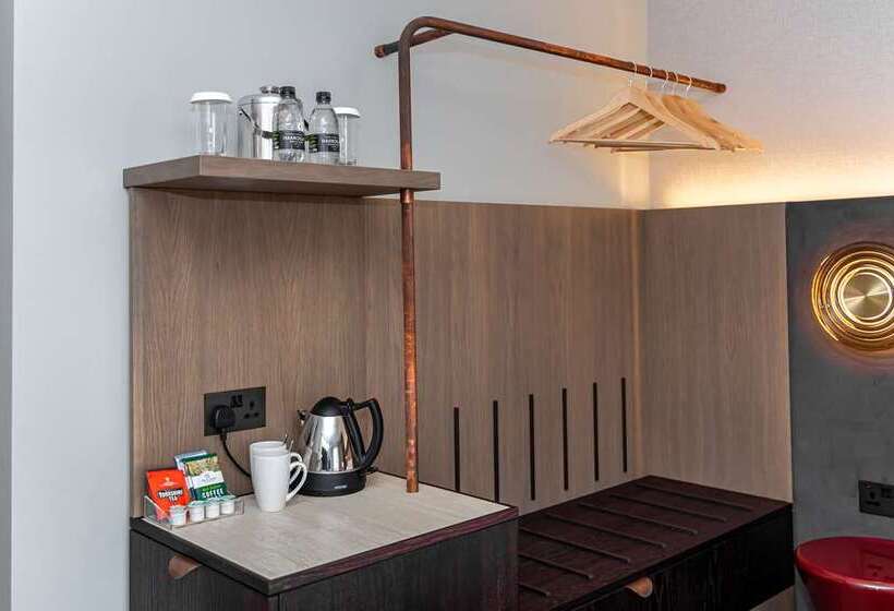 اتاق استاندارد با تخت بزرگ, Hilton Houston Westchase