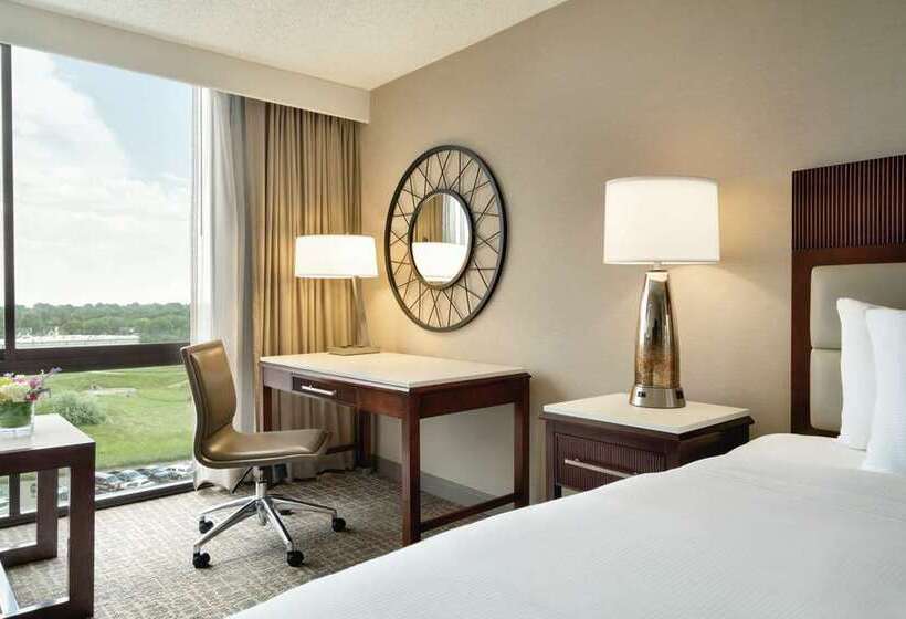 اتاق استاندارد با تخت بزرگ, Hilton Houston Westchase