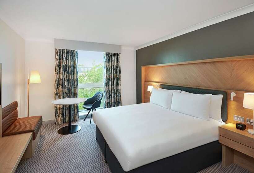 اتاق لوکس با تخت بزرگ, Hilton Houston Westchase