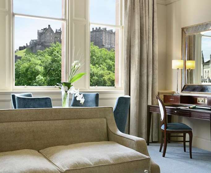 اتاق لوکس با تخت بزرگ, Hilton Houston Westchase