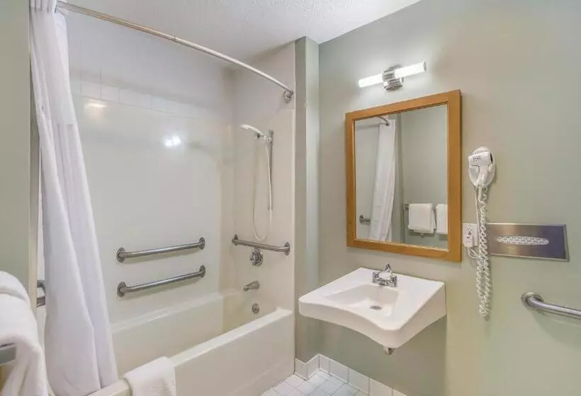 身障者適用スタンダードルーム, Quality Inn & Suites