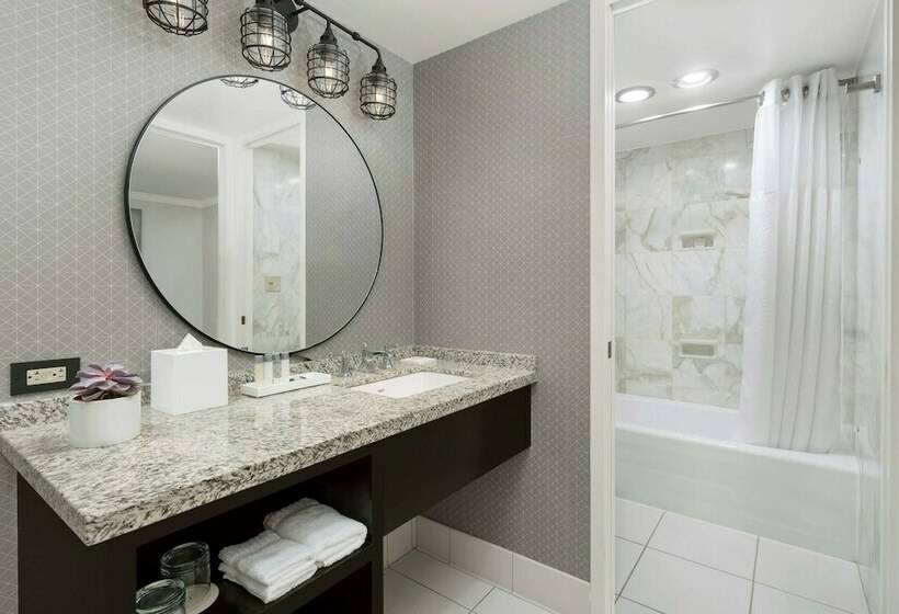 اتاق پرمیوم, Stanford Court San Francisco