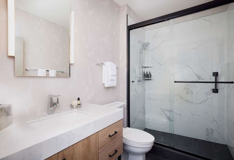 اتاق لوکس, The Barnes San Francisco, Tapestry Collection By Hilton