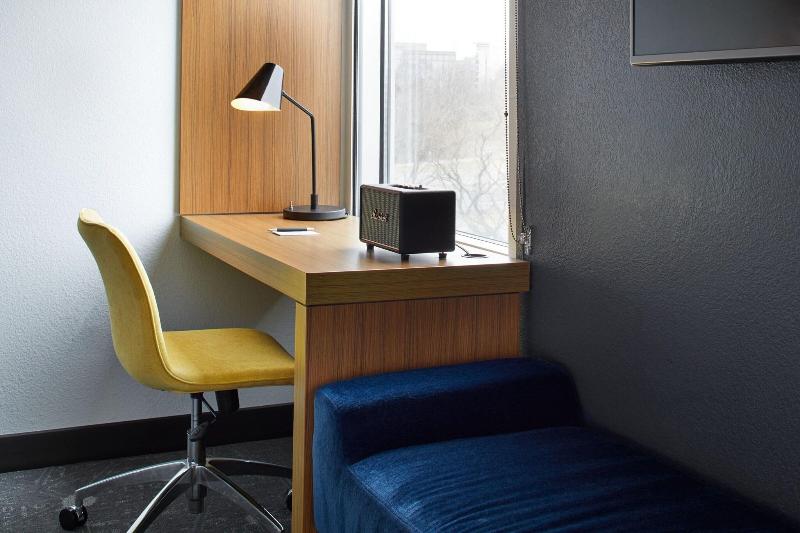 اتاق استاندارد با چشمانداز کوهستان, The Camby Autograph Collection