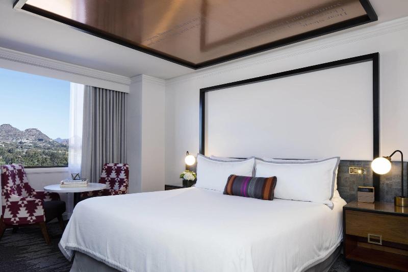 اتاق استاندارد با تخت بزرگ, The Camby Autograph Collection