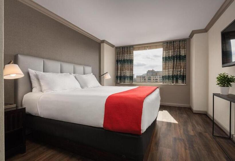 스위트 킹사이즈 침대, The River Inn