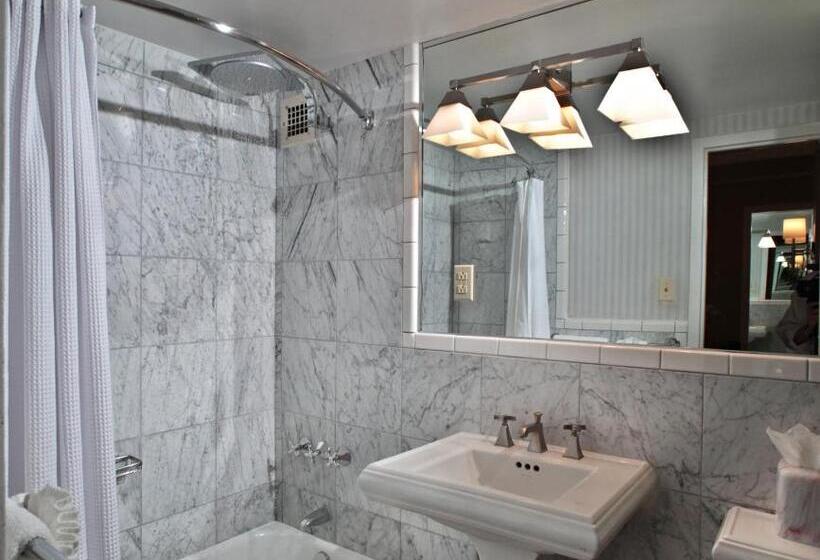 스위트, The River Inn