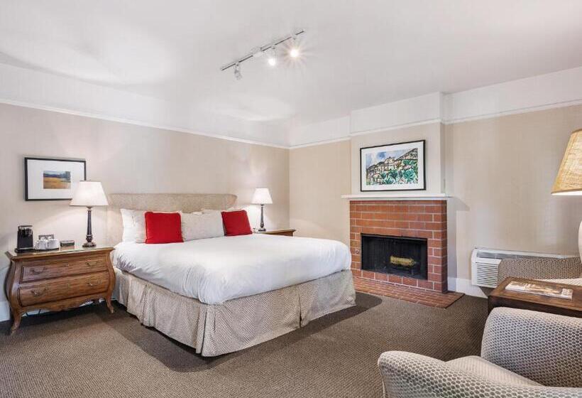 غرفة قياسية سرير كينج, The Upham