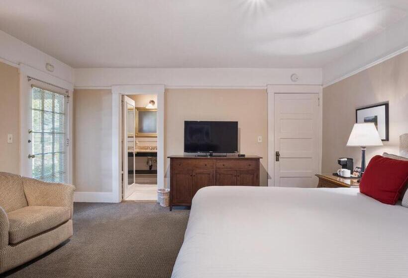 غرفة قياسية سرير كينج, The Upham