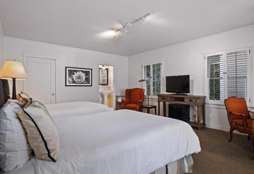 غرفة قياسية, The Upham