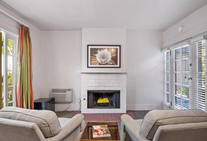 غرفة قياسية مطلّة علي الحديقة, The Upham