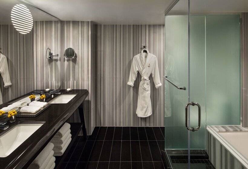 발코니 디럭스 룸, The Watergate Hotel Georgetown