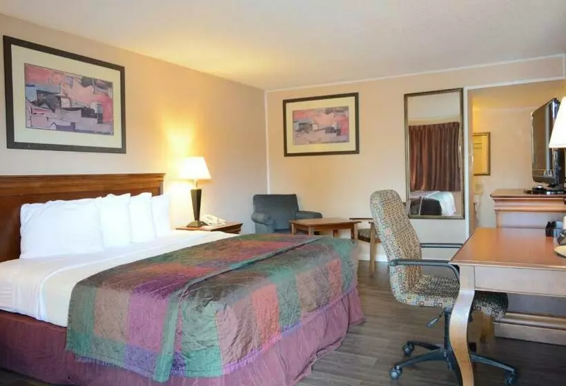 キングサイズベッドのスタンダードルーム, Travelodge By Wyndham Trinidad