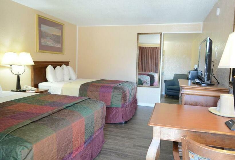 スタンダードルーム, Travelodge By Wyndham Trinidad