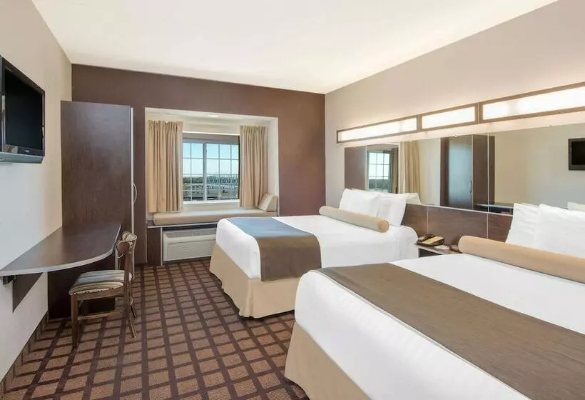 اتاق استاندارد با 2 تخت دوبل, Microtel Inn & Suites By Wyndham Quincy Downtown   River Area