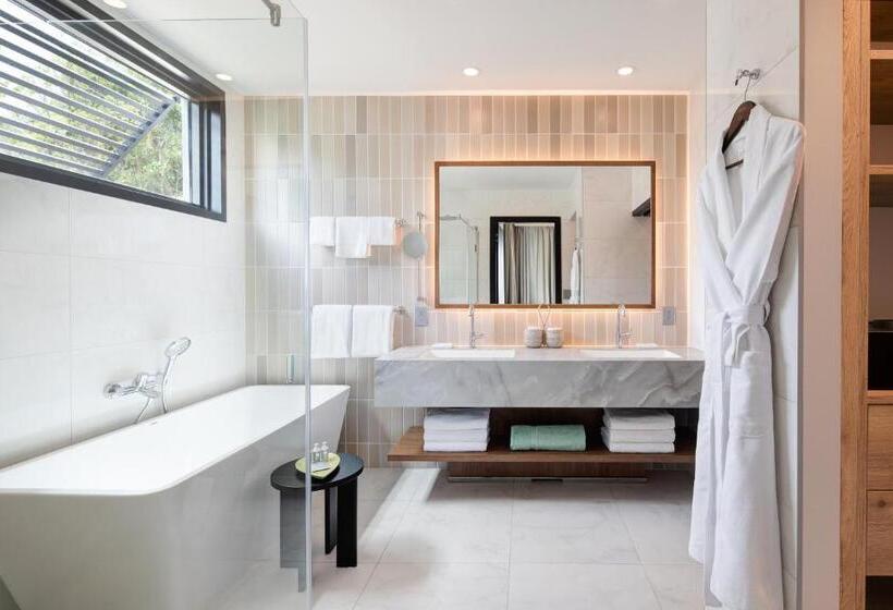 اتاق استاندارد با تخت بزرگ, Peter Island Resort