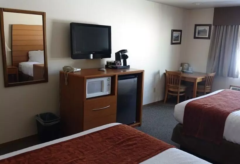 Standard Neljän Hengen Huone, Seasons Motel