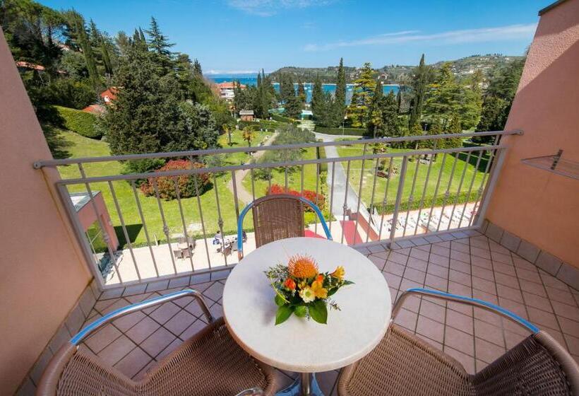 اتاق سوپریور با چشم‌انداز دریا و بالکن, Bioenergy Resort Salinera