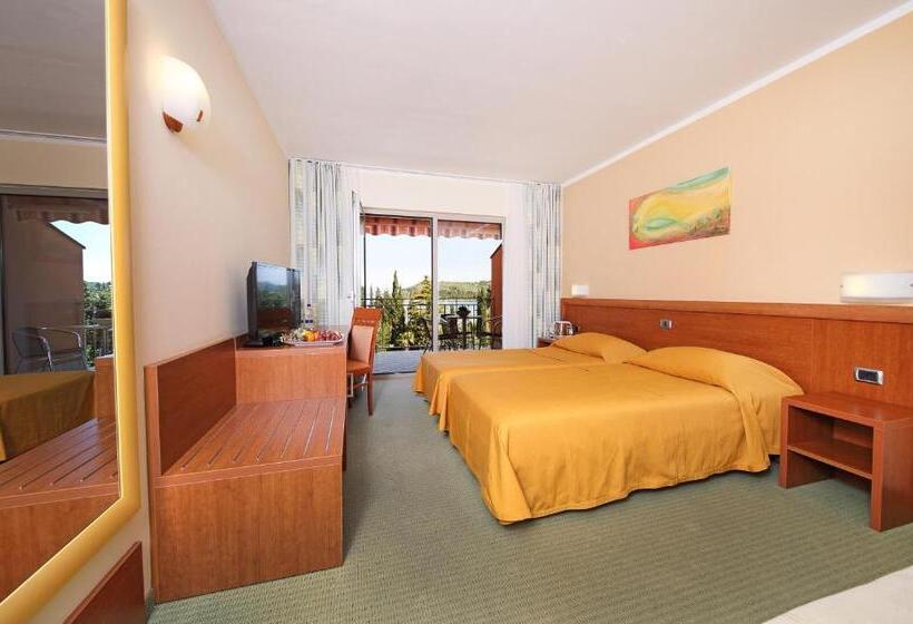 اتاق سوپریور با چشم‌انداز دریا و بالکن, Bioenergy Resort Salinera