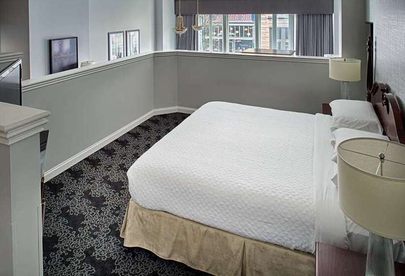 キングサイズベッドのエクゼクティブルーム, Embassy Suites Hotel Denver Tech Center