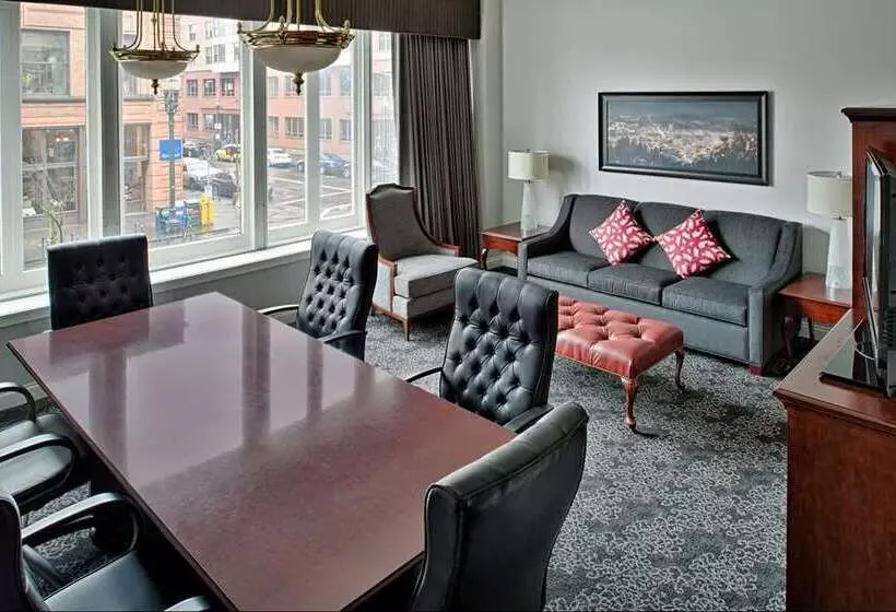 اتاق اجرایی با تخت بزرگ, Embassy Suites Hotel Denver Tech Center