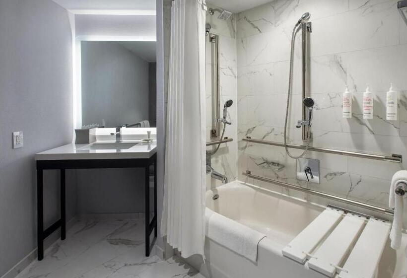 스탠다드 룸 킹사이즈 침대, Boston Marriott Copley Place