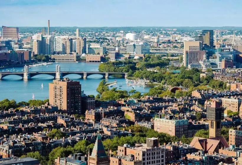 سوئیت اجرایی با تخت کینگ, Boston Marriott Copley Place