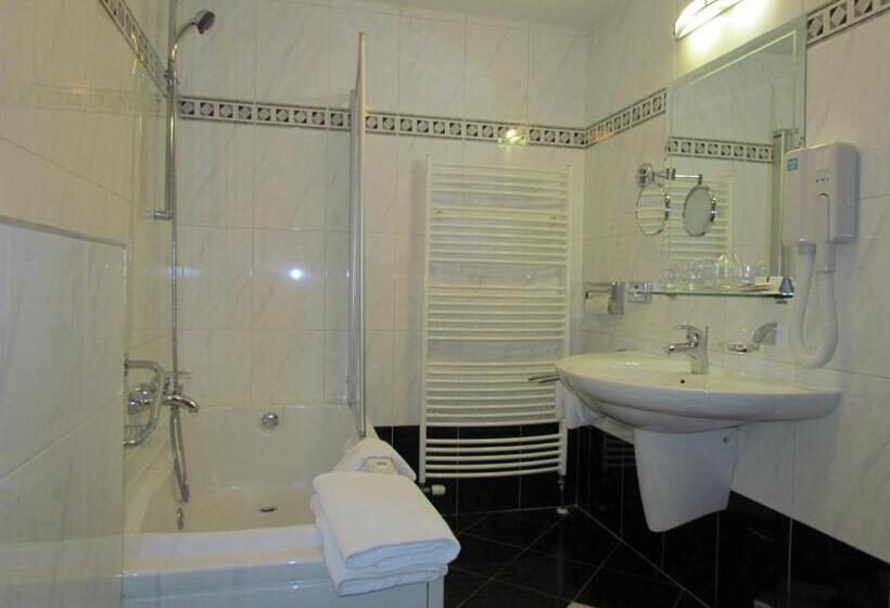 Номер Deluxe, Boutique Hotel Korana Srakovcic
