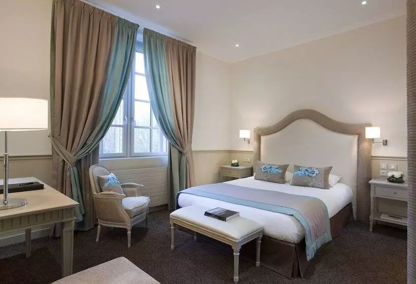 Standard Room, Chateau De Montvillargenne