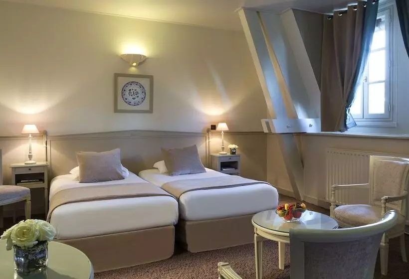 Superior Room, Chateau De Montvillargenne