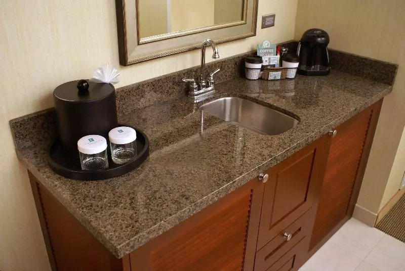سوئیت با تخت بزرگ, Embassy Suites Hotel Denver Tech Center