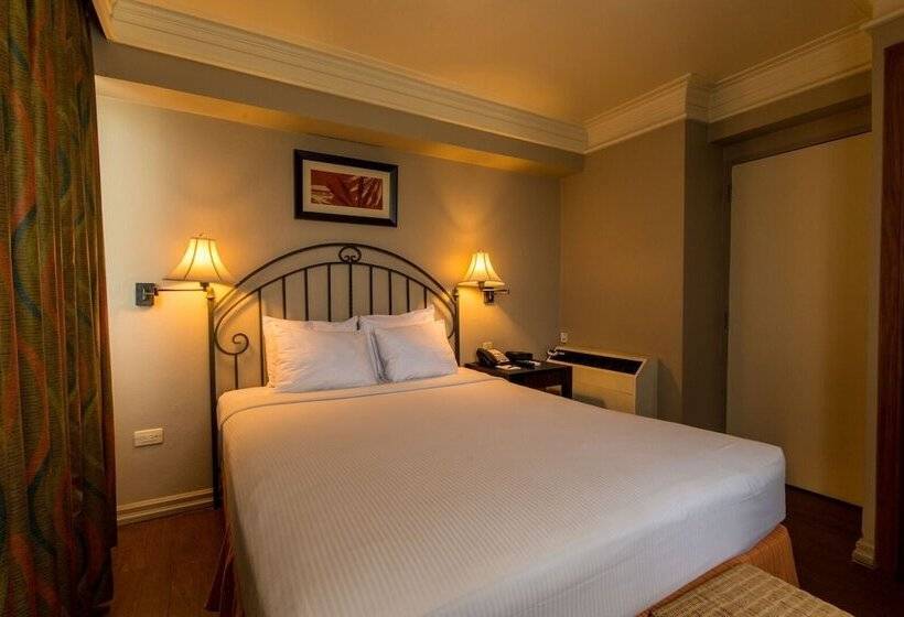 سوئیت با بالکن, Kapok