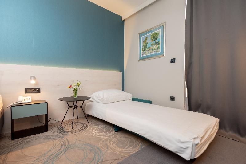 غرفة سوبيريور, Kolovare