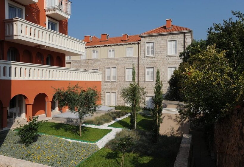 غرفة سوبيريور, Lapad