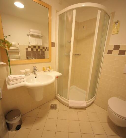 חדר סופריור, Lovec