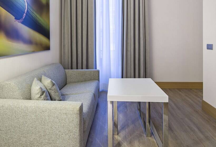 سوییت جونیور, NH Collection Milano Touring