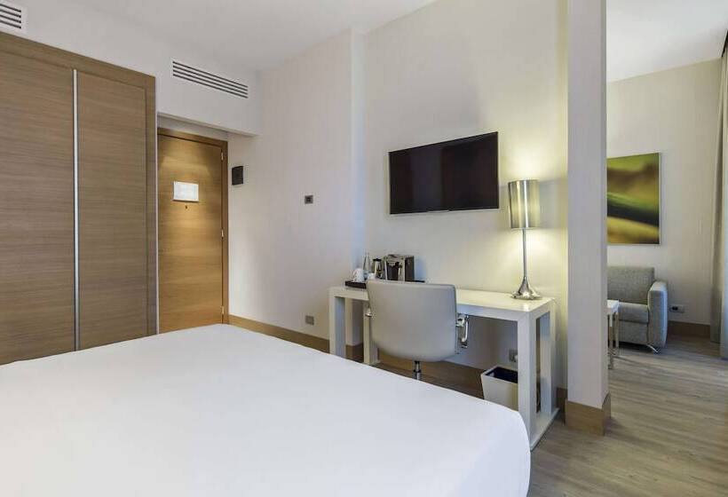 سوییت جونیور, NH Collection Milano Touring