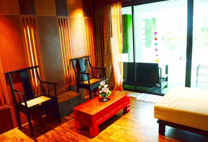 Suíte Júnior, S A F E Residence Patong