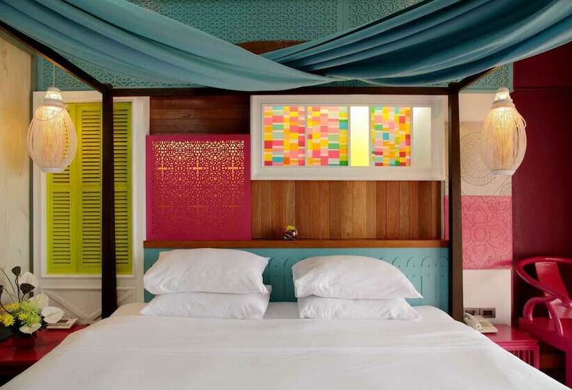 Quarto Deluxe Vista Mar, S A F E Residence Patong