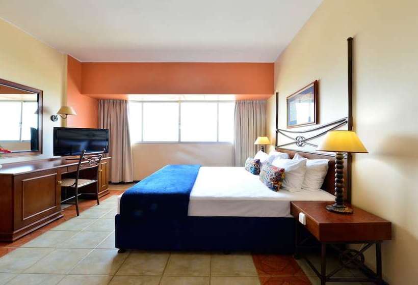 סוויטה אקזקיוטיב, Pestana Rovuma