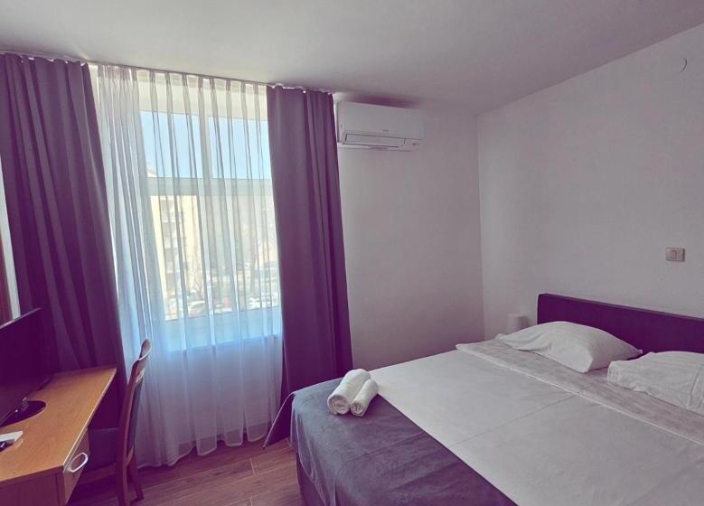 اتاق استاندارد, Tabor