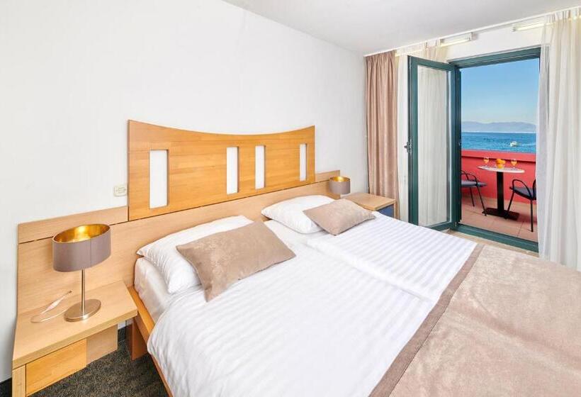 Номер Superior Вид на Море с Балконом, Veya Hotel By Aminess